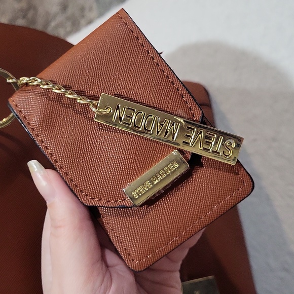 Steve Madden Purse - Picture 3 of 17